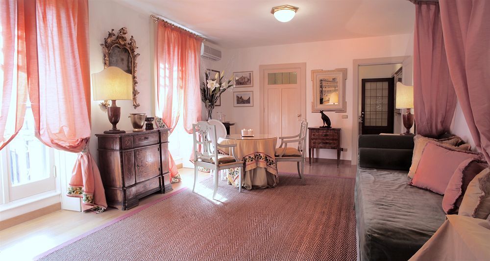 เรซิเดนซา รุสโปลี โบนาปาร์ต Bed & Breakfast โรม ภายนอก รูปภาพ